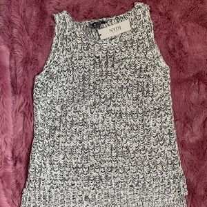 NYDJ tape yarn top sz M